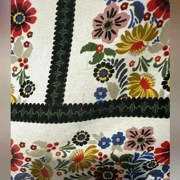 COLLECTIVE CONCEPTS BOHO LIGHTWEIGHT DARK FLORAL BLOUSE - Picture 5 of 5